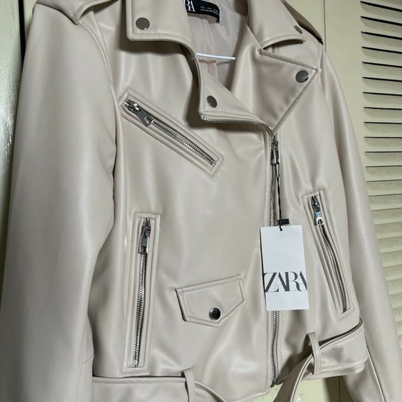 Zara - Picture 4 of 4